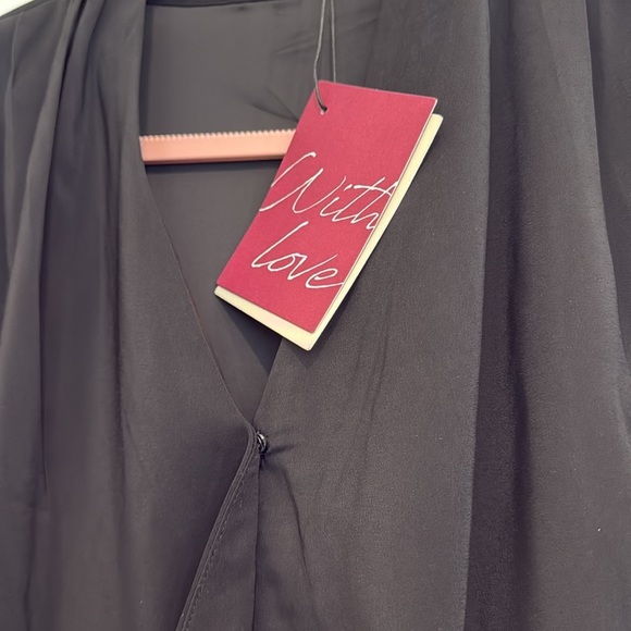 BNWT LOVE BONITO 'Ada' V-neck Wrap Blouse Black - Picture 7 of 8